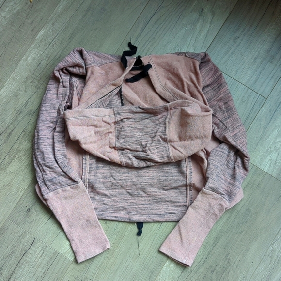 Free People cropped long sleeve - Picture 2 of 4